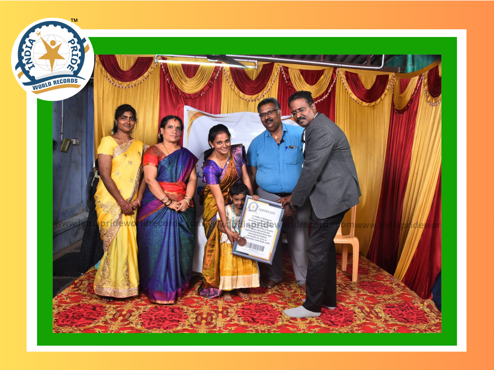 World Record In Puzzle Solving with Recitation By V.Miduna Sri